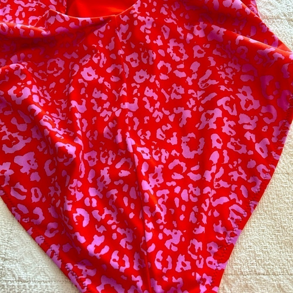 Athleta Swimsuit One Piece Coral Leopard Print Keyhole Back size XL - Picture 13 of 16
